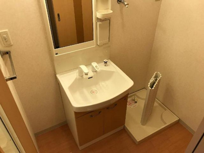 【洗面所】 | フォンテーヌ・アベニューⅡ | 朝シャンしやすい洗面台