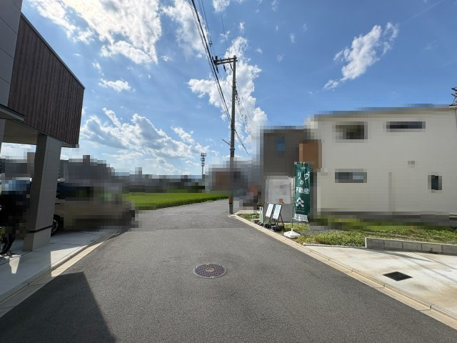 京都市右京区西京極畑田町の前面道路含む現地写真|現地ご案内・周辺環境のご説明も可能です！
お気軽にお問い合わせください。