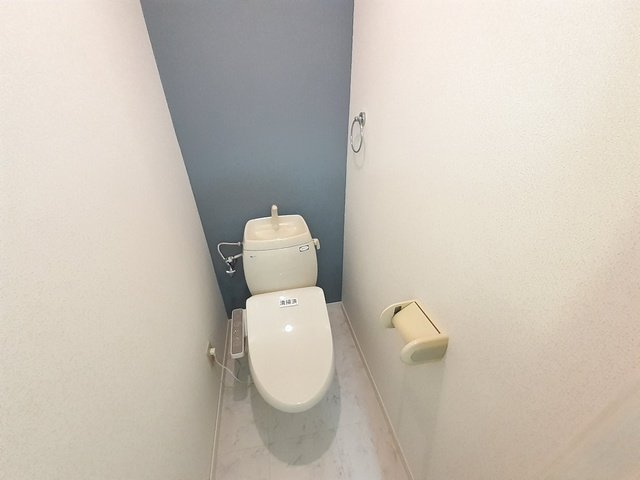 【トイレ】 | カーサ徳光Ｂ | 落ち着いた色調のトイレです