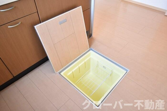 リビングタウン宇多津東 D棟の収納|床下収納