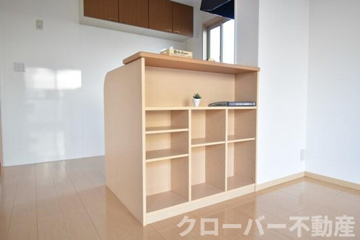 リビングタウン宇多津東 D棟の収納|カウンター下収納