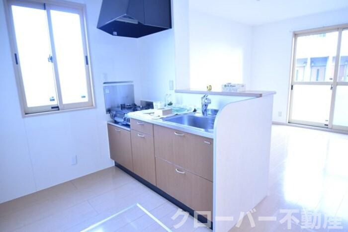 リビングタウン宇多津東 D棟のキッチン|キッチン