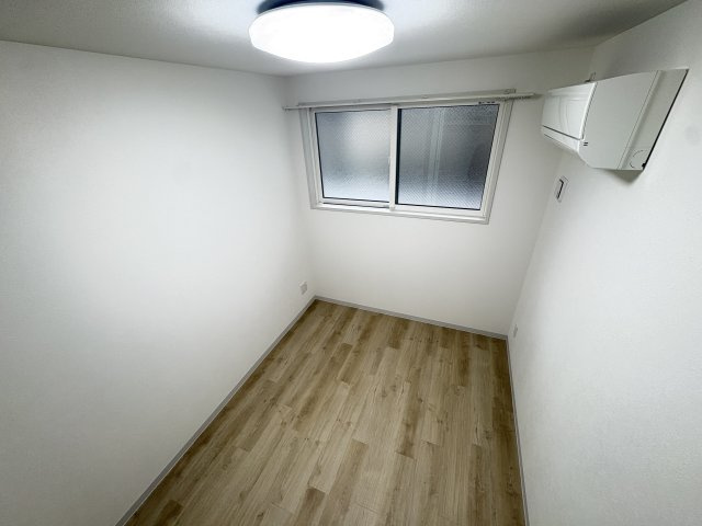 エス.フィールド奏の洋室