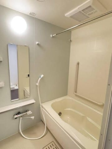 スカイグランデ八広A棟の浴室