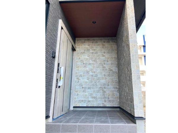 ＨＯＵＳＥＹ横塚の玄関