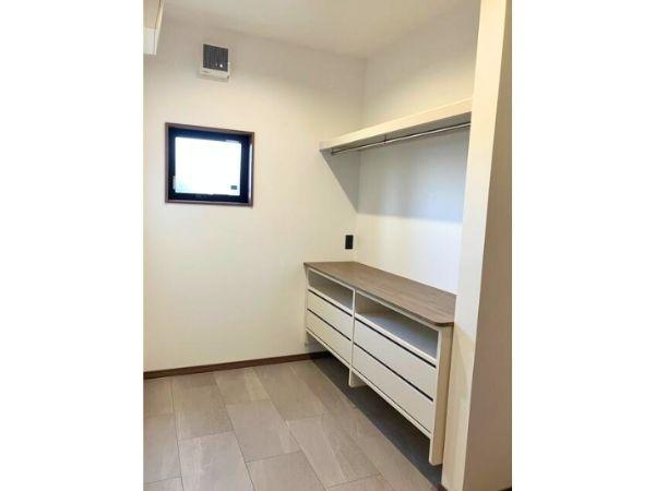 HOUSEY横塚の内装