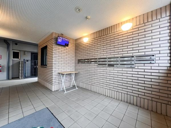 ドゥペールワコー城東のその他|雨や日差しを気にせず使える屋根付きの駐輪場です。自転車やバイクをしっかりと保管できるスペースが確保されています。