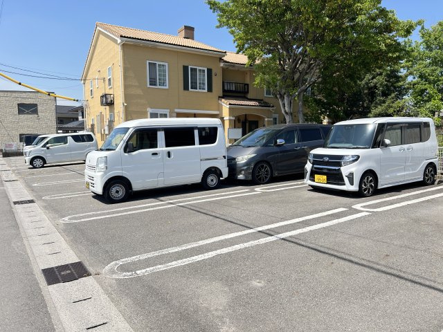 ソーレ（ｓｏｌｅ）の駐車場