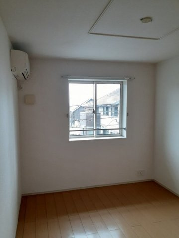 内装は落ち着いています