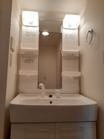 忙しい朝には欠かせない洗面所です