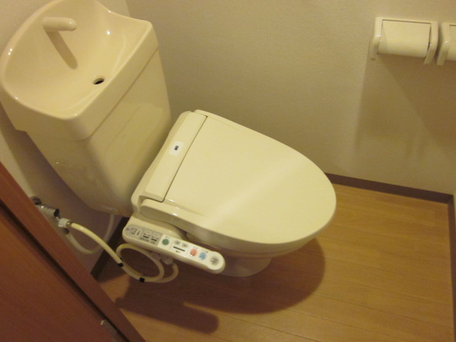 シャワー付トイレ