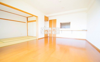 【洋室】 | カ・アンジェリ | 落ち着いた色調の洋室