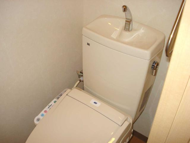 シャワー付トイレ