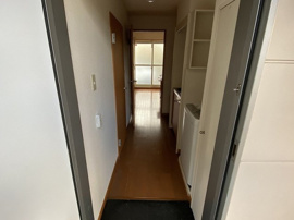 毎日通る玄関はこちらです