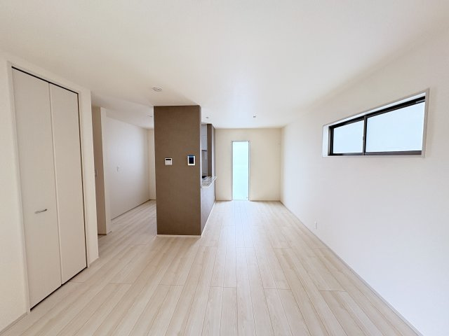 LG西原町小那覇2号棟＼☆ご成約時キャッシュバック☆／の居間・リビング