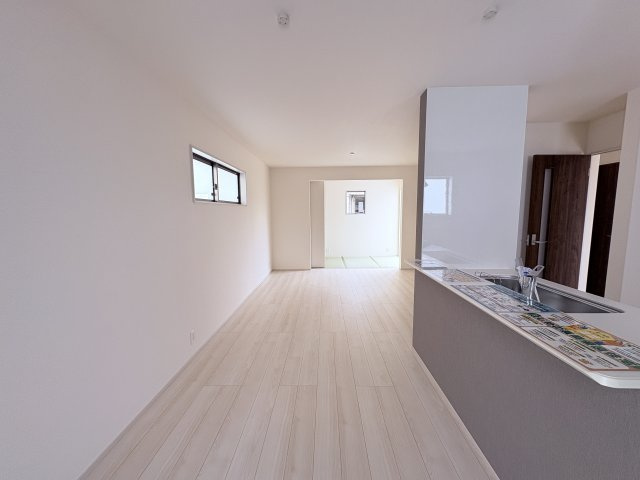 LG西原町小那覇2号棟＼☆ご成約時キャッシュバック☆／の居間・リビング