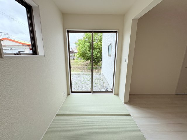 LG西原町小那覇2号棟＼☆ご成約時キャッシュバック☆／の玄関