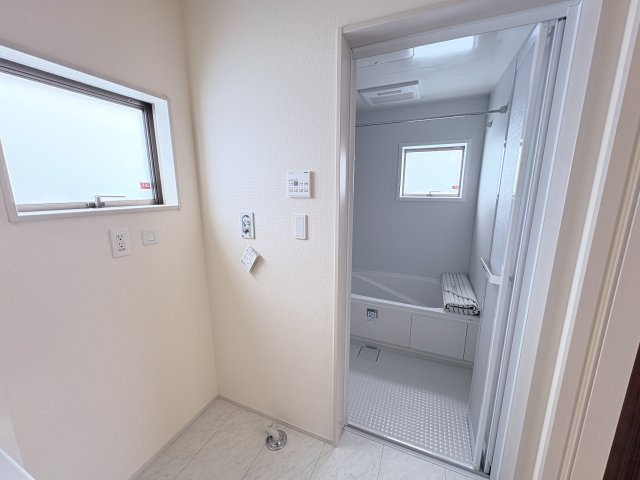 LG西原町小那覇2号棟＼☆ご成約時キャッシュバック☆／のランドリースペース