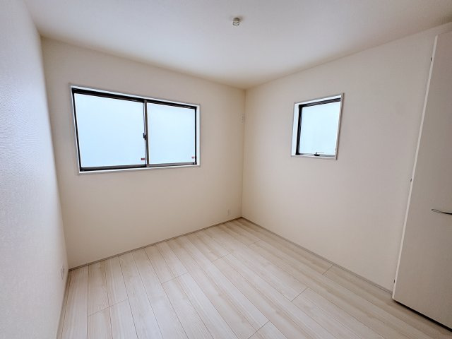 LG西原町小那覇2号棟＼☆ご成約時キャッシュバック☆／の洋室