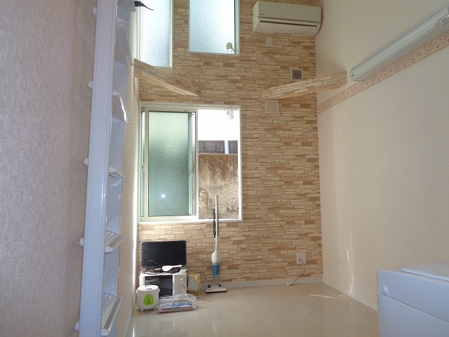 スタンダードな洋室です