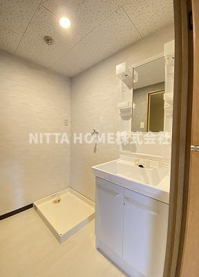 ルミエールかながわの洗面所|シャワー付きの洗面化粧台もありますよ◆