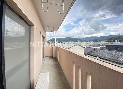 ルミエールかながわのバルコニー|明るいバルコニーもありますよ♪