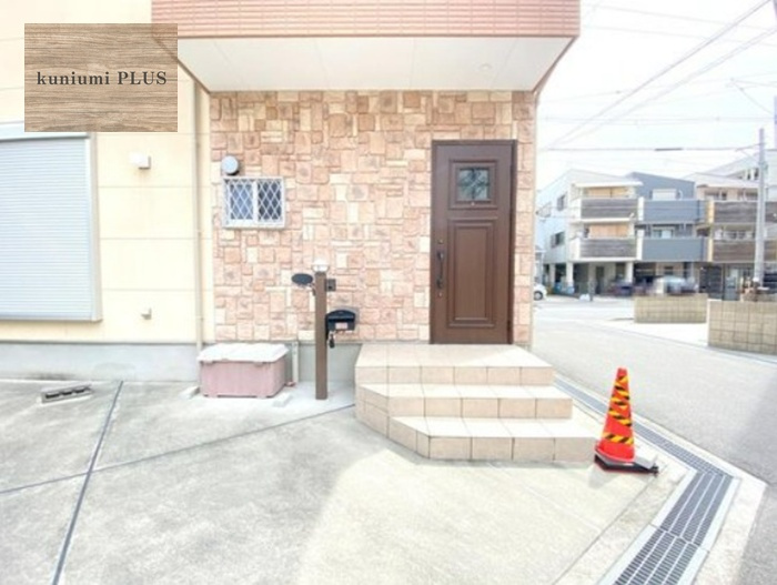 豊中市豊南町西4丁目の玄関