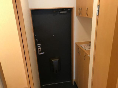 【玄関】 | フォンテーヌ・アベニューⅡ | 上下にしまえるカウンター下駄箱