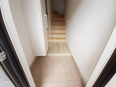 【玄関】 | ヴィラ　ドゥ　グレーヌ梅ケ谷Ｂ