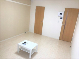 ゆったり過ごせる居間です