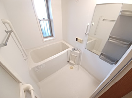 ゆったり過ごせるお風呂です