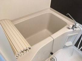 落ち着いた空間のお風呂です