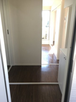 落ち着いた玄関です