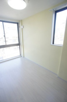 ゆったり過ごせるリビングです