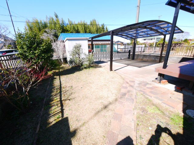 長生郡白子町古所　中古戸建の庭|平成23年7月築 オール電化カーポート2台 白子海岸まで車約8分 閑静な立地 ハウスクリーニング済み