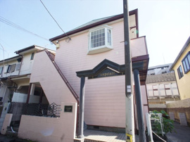 落ち着いた雰囲気の外観です