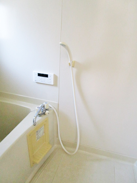 コンパクトで使いやすいお風呂です