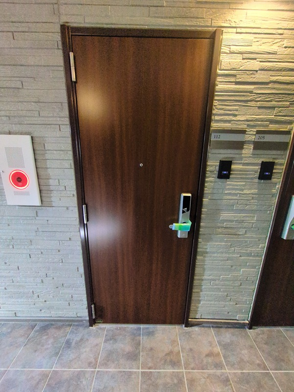 グランルーチェの玄関