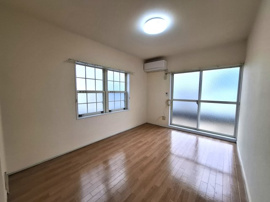 こちらの居間で趣味の時間をお楽しみください