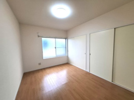 広々とした洋室です