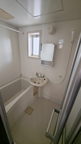 日々の疲れを癒すお風呂付です