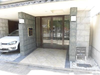 プレサンス京都三条大橋雅殿のエントランス