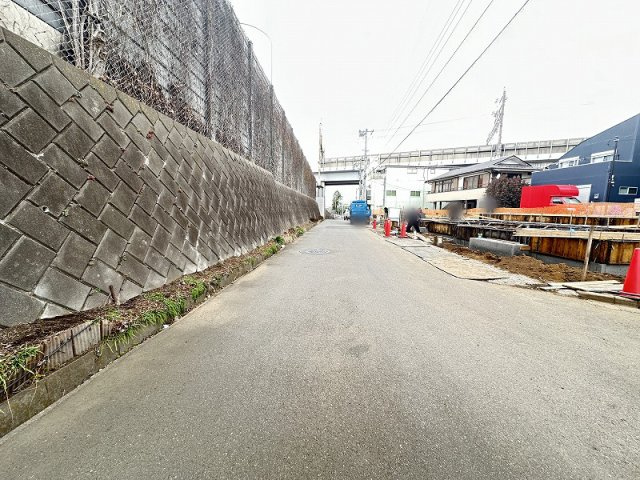 【前面道路含む現地写真】 | 清瀬市下宿3丁目　新築一戸建住宅　全4棟　(志木本店) | 現地（2026年2月）撮影
朝からやさしい光が入る南東向きの設計。