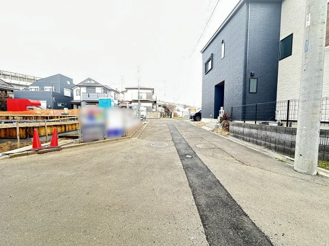 【前面道路含む現地写真】 | 清瀬市下宿3丁目　新築一戸建住宅　全4棟　(志木本店) | 現地（2026年2月）撮影
陽当たりに配慮した南東向きレイアウト。
