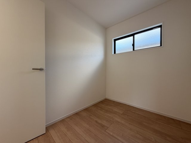 糟屋郡志免町5期　1号棟の洋室