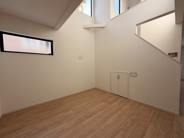 糟屋郡志免町5期　1号棟の洋室