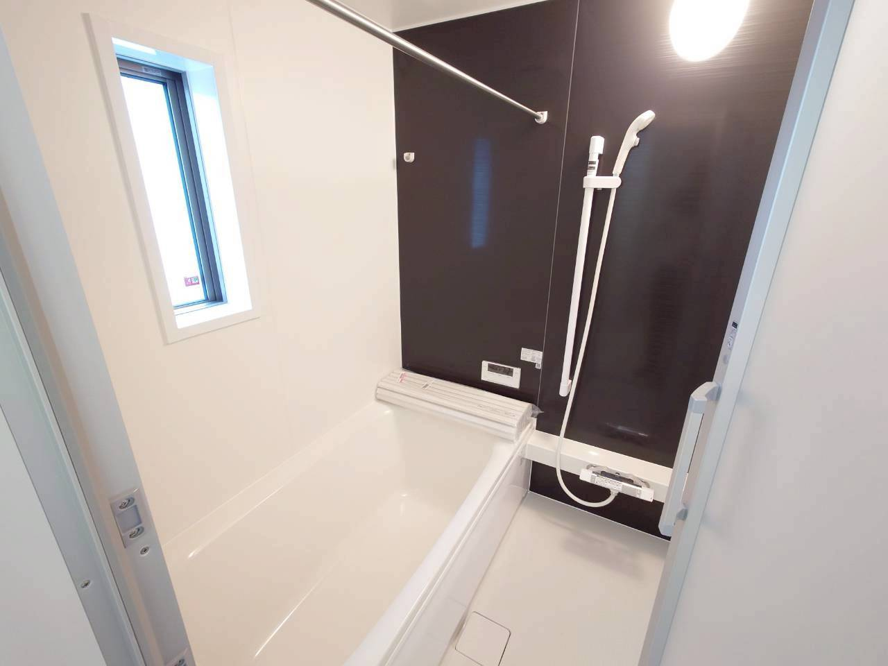 ♥♥南城市佐敷冨祖崎第７－１号棟の浴室|きれいなお風呂です