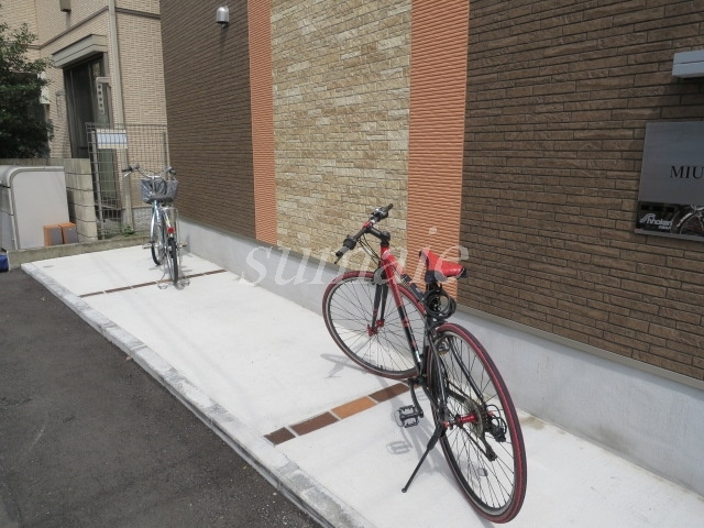 MIURA-Ⅱのその他共用部分|自転車は、こちらに置かれていますね☆