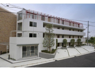 【外観】 | 鉄筋コンクリート造のがっちりとした建物。