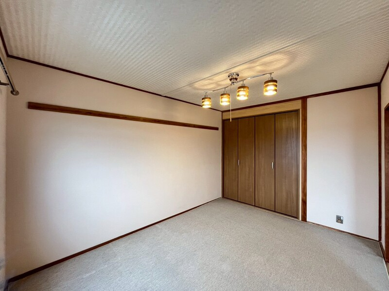 神陵台北住宅65号棟の洋室